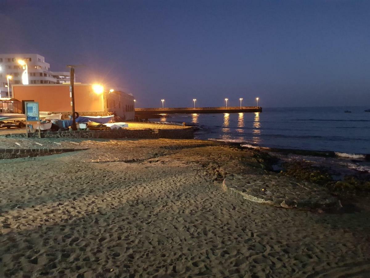 Alquilaencanarias El Medano Mirazul Plaza Roja エクステリア 写真